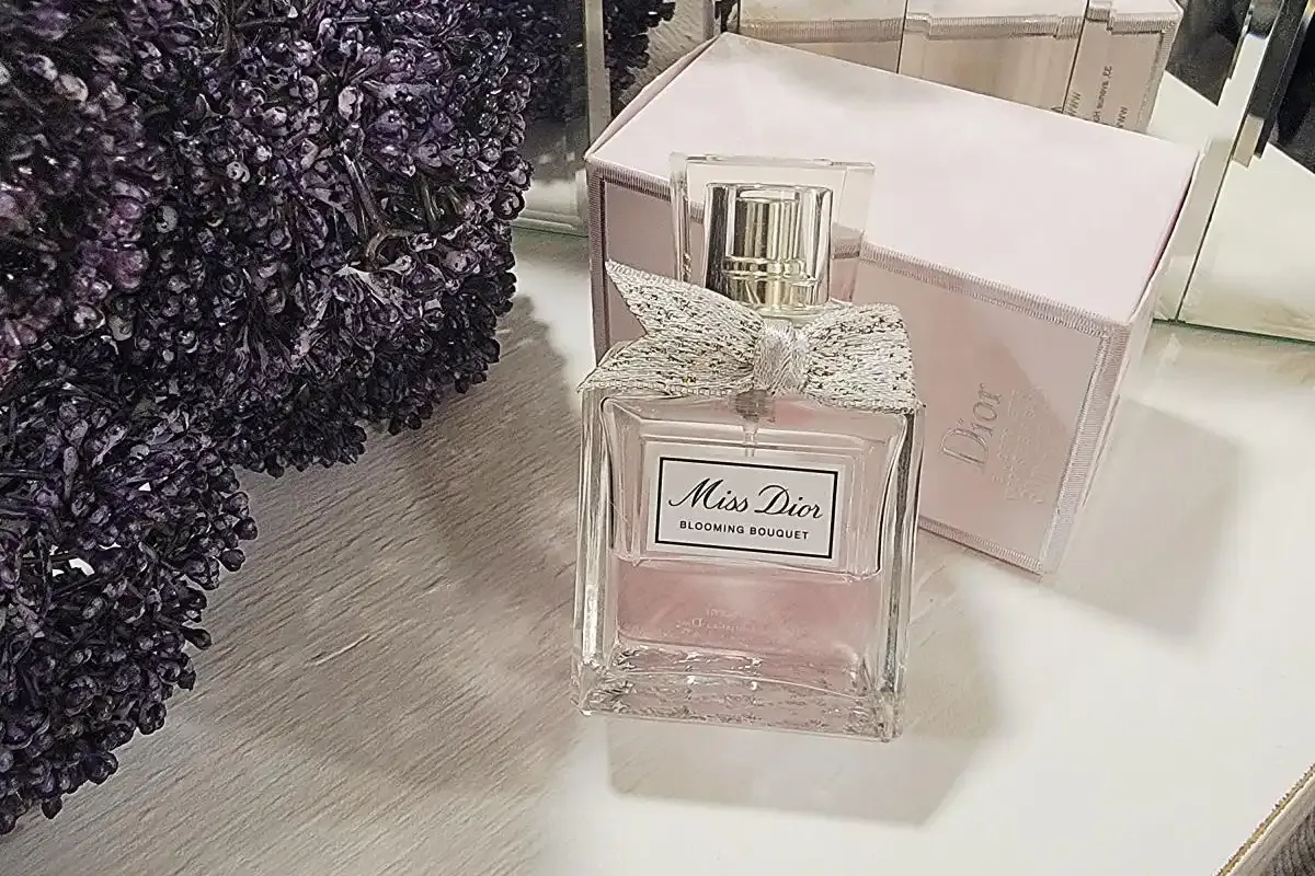 Chai nước hoa Dior Miss Dior Blooming Bouquet 2023 hồng nhạt
